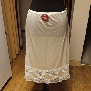 Elegant White Floral Lace Trim Slip